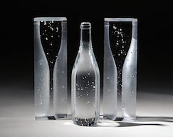 Koichiro Yamamoto, A bottle and two glasses, Glas, gegossen, poliert, 260 x 150 x 285 mm