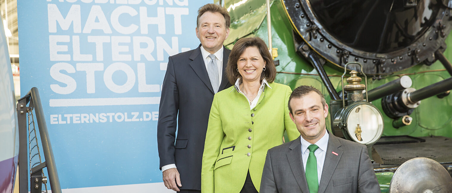 Dr. Eberhard Sasse, Ilse Aigner und Georg Schlagbauer (v.l.n.r.) bei der Vorstellung der Kampagne im Verkehrszentrum des Deutschen Museums.