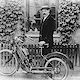 Alois Wolfmüller aus Landsberg am Lech baute 1984 mit Hans Geisenhofer und den Gebrüdern Hildebrand in München das erste in Serie gefertigte ¿Motorrad¿ der Welt.
