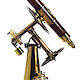 Der weltberühmte Physiker Joseph von Fraunhofer (1787-1826) war ein gelernter Spiegelmacher und Glasschleifer. Seine optischen Instrumente, wie dieses um 1820 entstandene astronomische Messfernrohr, genossen internationalen Ruf.
