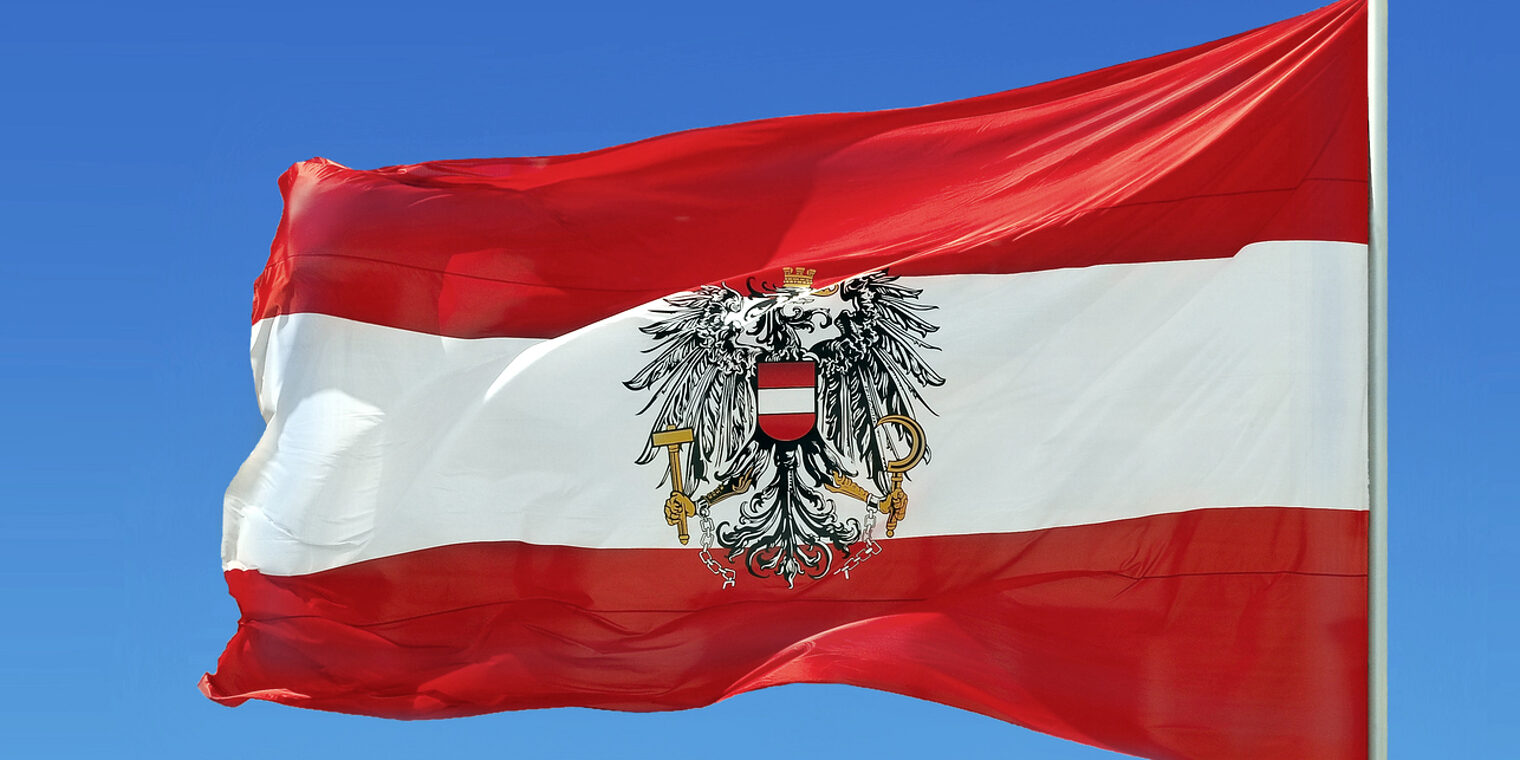 Flagge, Österreich, wehen, Wind, Österreichische Flagge, rot, weiß, National, Symbol, blauer Himmel, Fahnenmast emblem, fabric, flag, austria, austrian, national, red, white, sky, symbol, waving, wind, clear, sky, blue, pole
