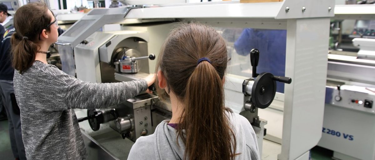 Feinwerkmechanikerin Metallwerkstatt