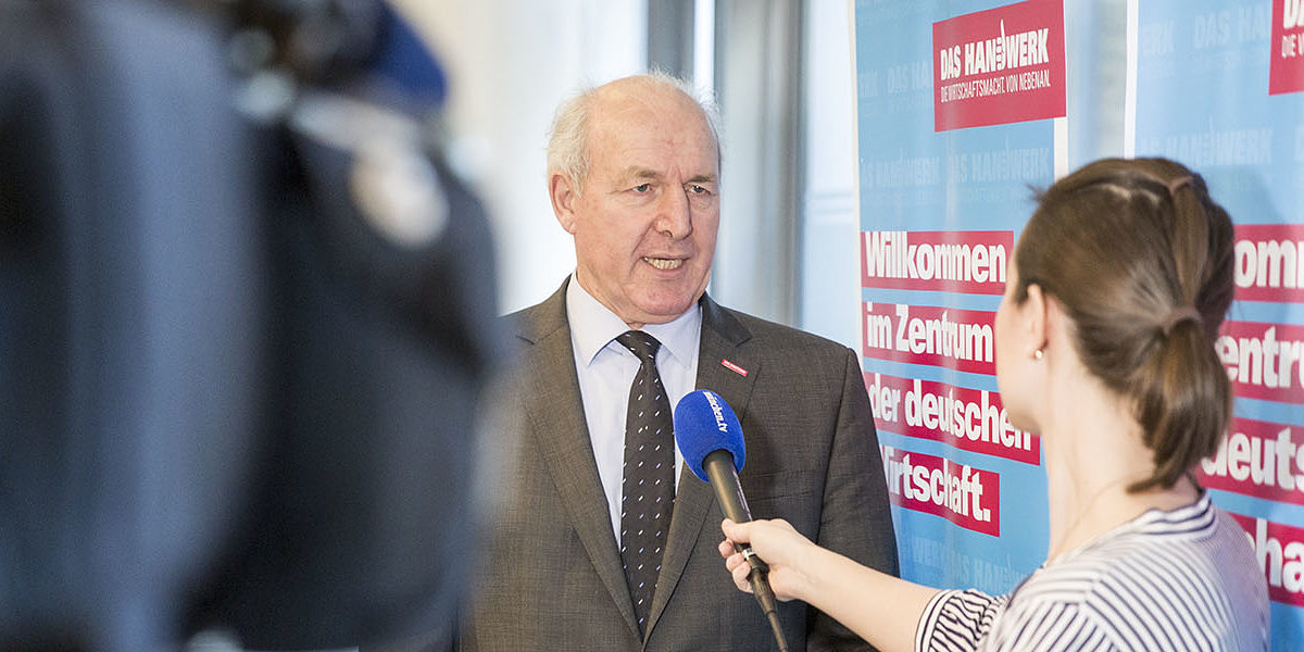 Präsident Franz Xaver Peteranderl stand der Presse Rede und Antwort. Präsident Franz Xaver Peteranderl stand der Presse Rede und Antwort.