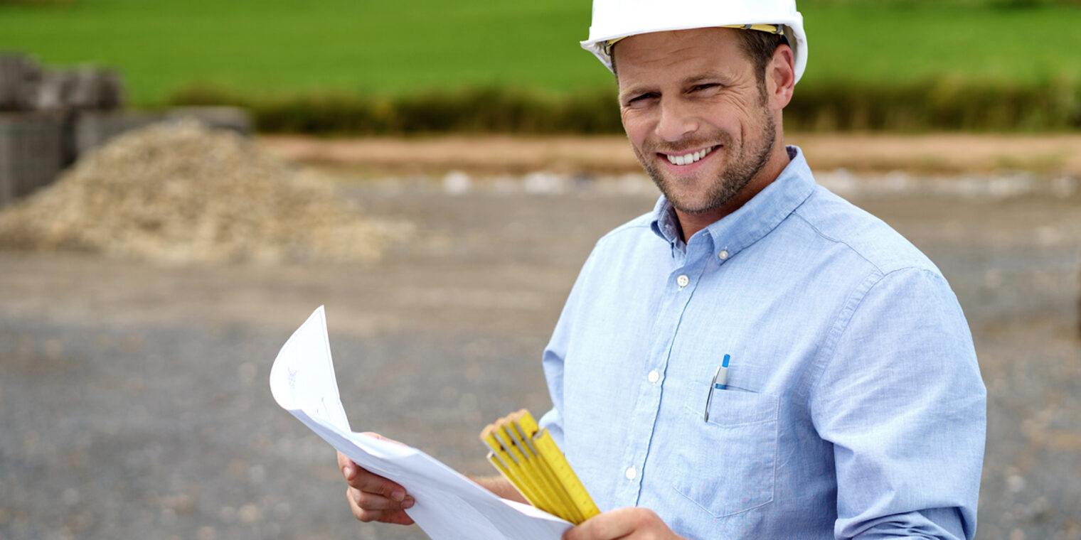 bauingenieur auf der baustelle mit unterlagen Schlagwort(e): baustelle, handwerk, haus, bauen, mann, ingenieur, bauingenieur, architekt, bauarbeiter, bau, helm, plan, planen, material, kaufmann, unternehmer, handwerker, statiker, experte, rohbau, unterlagen, zollstock, bagger, neubau, hausbau, kompetenz, sicherheit, meister, geselle, draußen, stehen, werkzeug, arbeit, arbeiten, job, beruf, person, mensch, männlich, hemd, lächeln, 30s, 40s, baustelle, handwerk, haus, bauen, mann, ingenieur, bauingenieur, architekt, bauarbeiter, bau, helm, plan, planen, material, kaufmann, unternehmer, handwerker, statiker, experte, rohbau, unterlagen, zollstock, bagger, neubau, hausbau, kompetenz, sicherheit, meister, geselle, draußen, stehen, werkzeug, arbeit, arbeiten, job, beruf, person, mensch, männlich, hemd, lächeln, 30s, 40s, 122132963