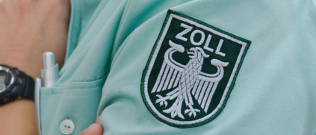 ausfuhr einfuhr grenze grenzkontrolle grenzposten kontrolle kontrollieren verzollen verzollung zoll zollabfertigung zollbeamte zollbeamter zollbehörde zollfahndung zollfrei zollkontrolle zollpflichtig zollverwaltung zöllner