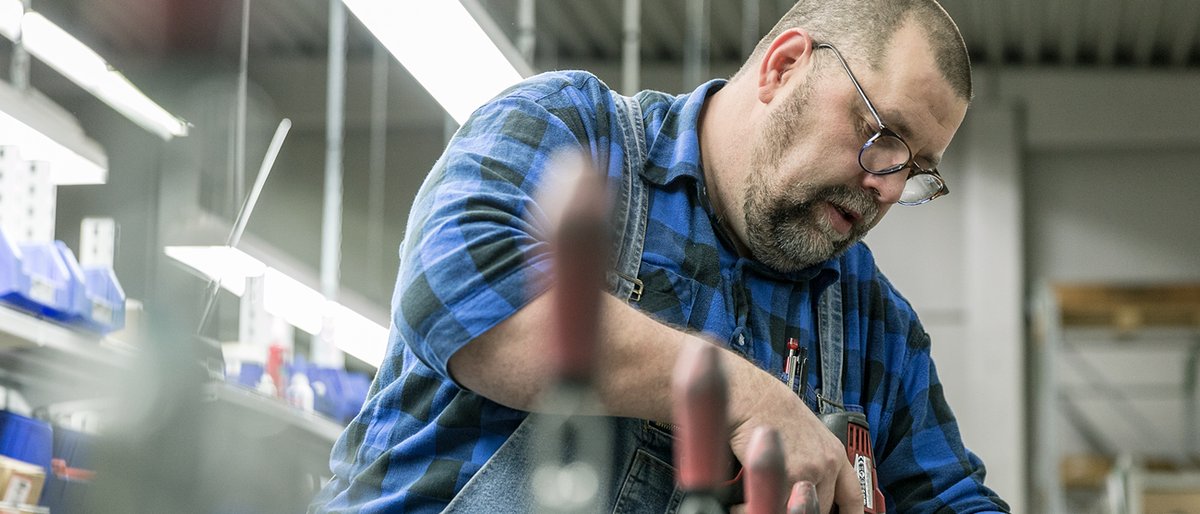 Werkstatt Bohrer Bohrmaschine Akku Mann