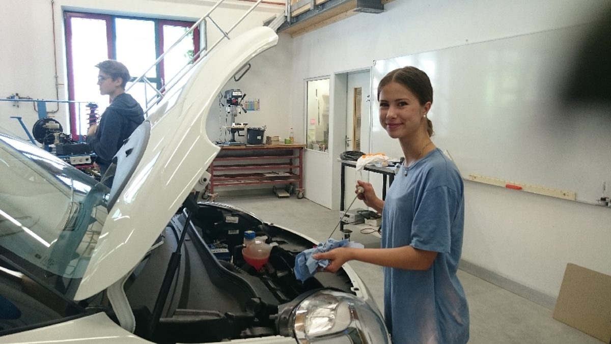 Ferien-Werkstatt Traunstein 2019 - KFZ Ferien-Werkstatt Traunstein 2019 - KFZ