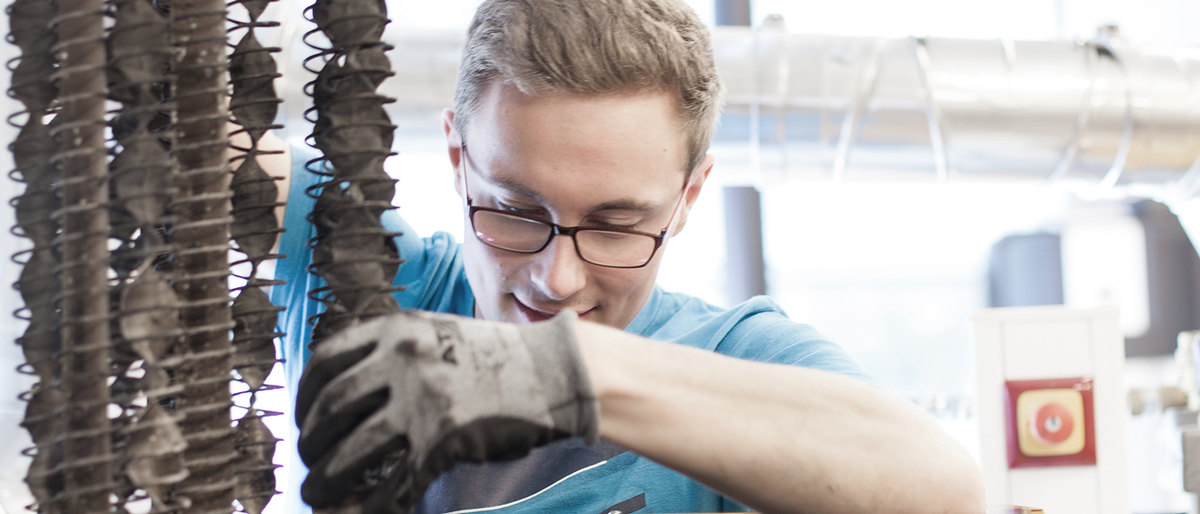 Ausbildung, Auszubildender, Lehrling, Werkstatt, SHK, Sanitärtechnik, Klimatechnik, Heizungstechnik, Haustechnik, Weiterbildung, Fortbildung 20821