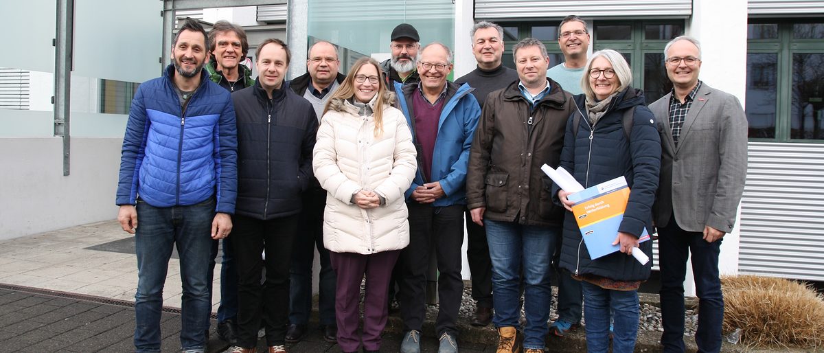 Seminarteilnehmer Effizienzhaus_Plushaus_2020 mit Dozenten und dem stv. Leiter des Bildungszentrums