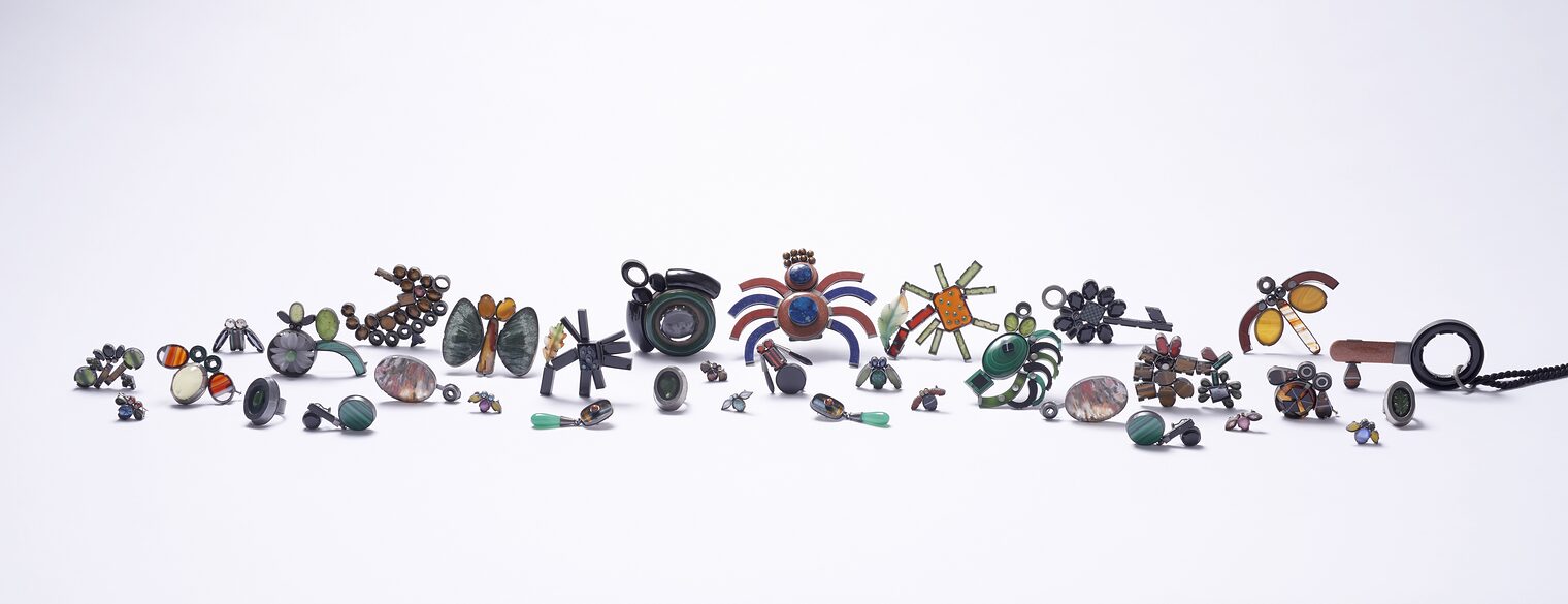 Helen Britton, AU/DE