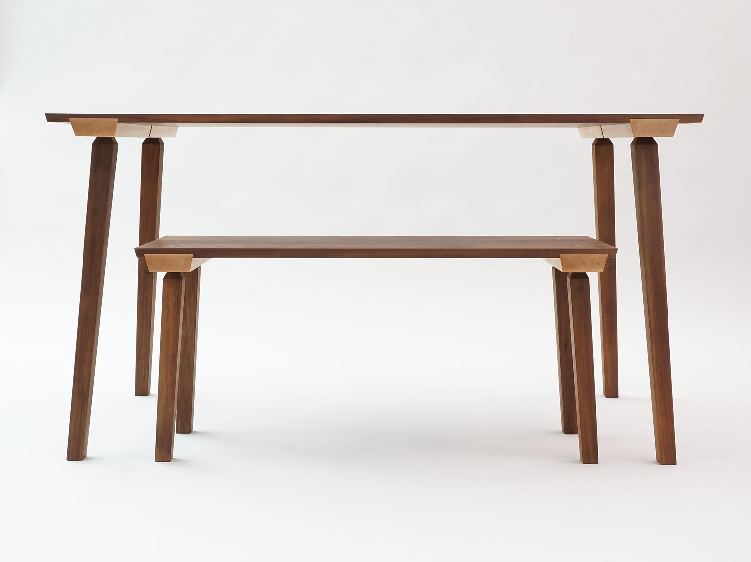 Tisch und Sitzbank - Johannes Deisting, Lasse Mandelkow, DE