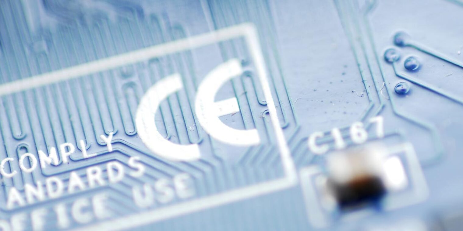 CE Logo Platine