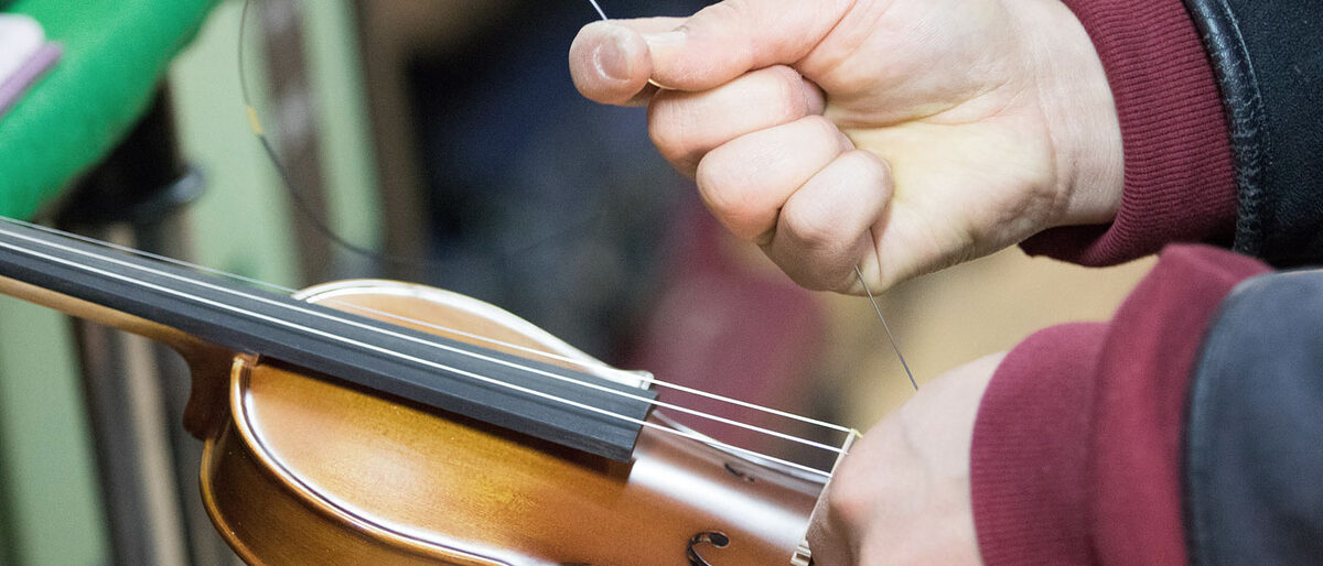 Hand Geige Violine Saite Werkstatt