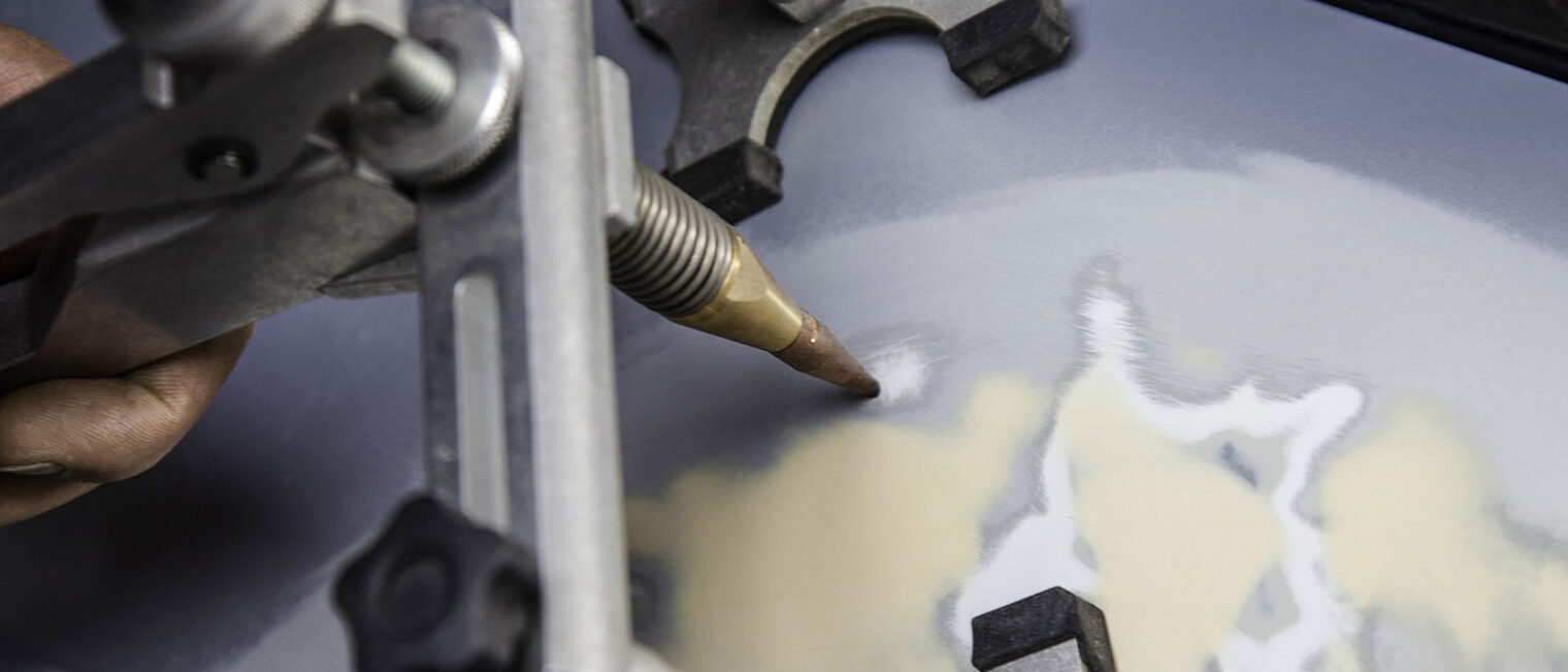 Blech reparieren Auto glätten