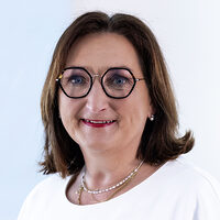 Carola Greiner-Bezdeka