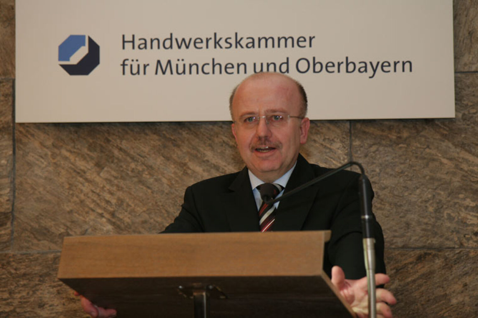 Verabschiedung von Hauptgeschäftsführer Bernd Lenze
