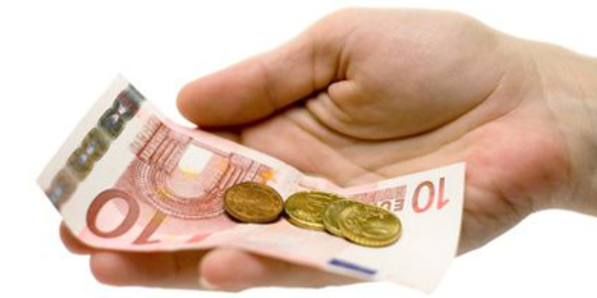 Geld Hand 10 Euro Münzen