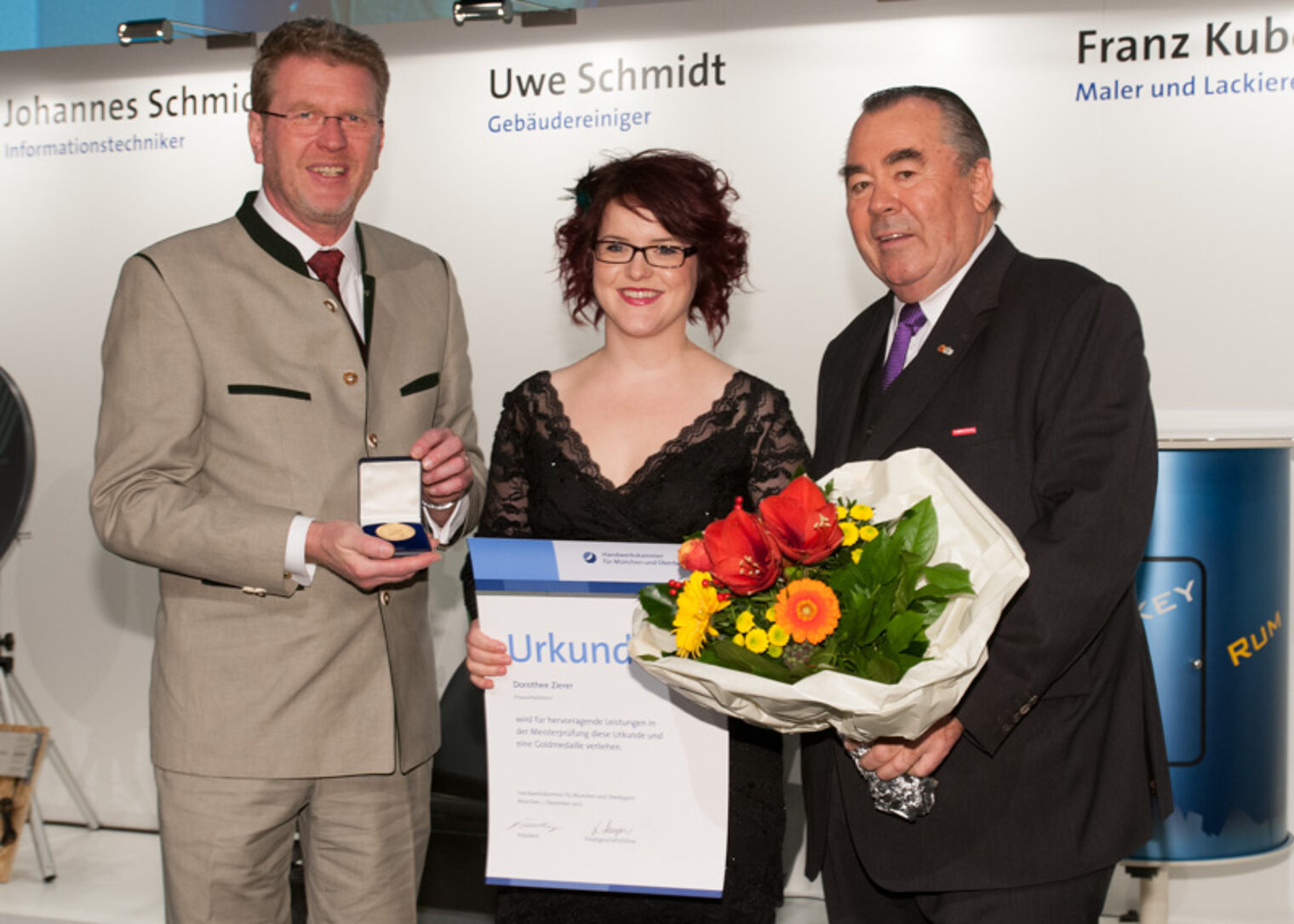 Die Jahresbestmeister auf der Meisterfeier 2012 der Handwerkskammer für München und Oberbayern.