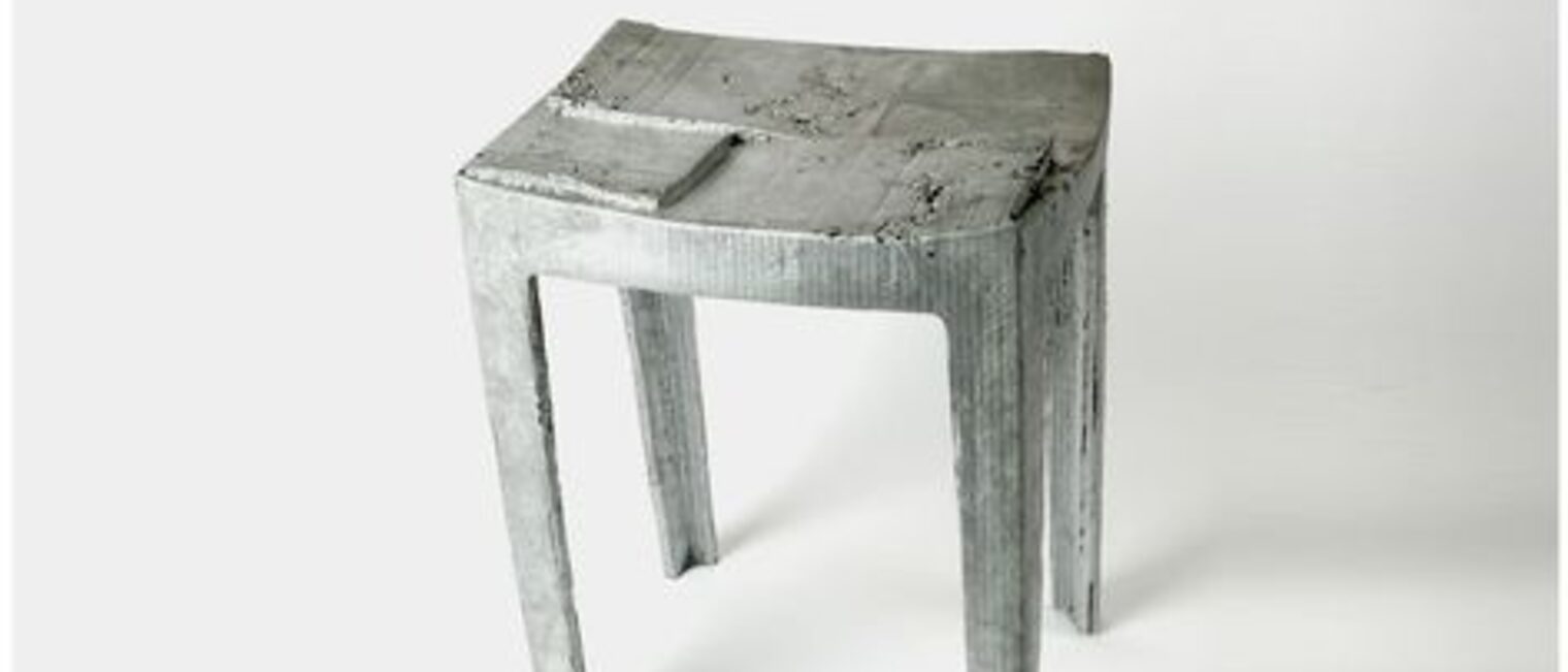 "Crutch"; Hocker; Aluminium, gegossen; 50 x 40 x 30 cm