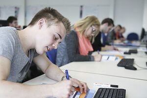 Mathematik und Physik Grundlagen-Workshop für Meisterschüler
